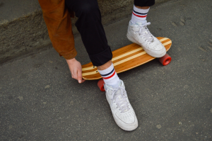 Outdoor-Sports-Equipment-Cruiser-skateboard1-940x625